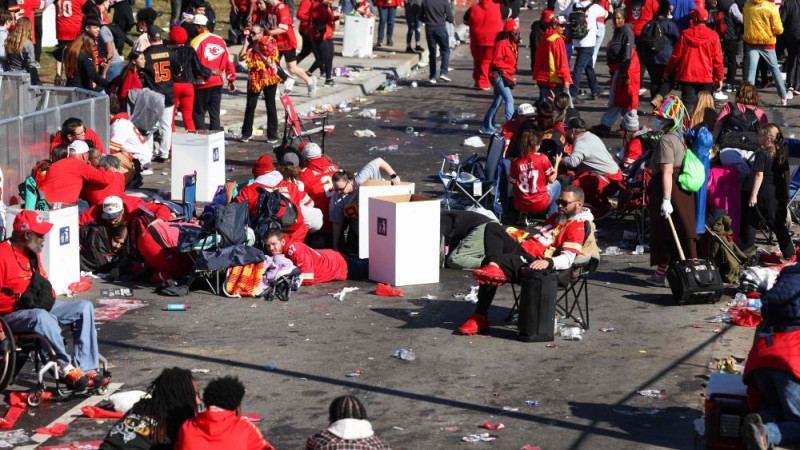 "Chiefs" Super Bowl uzvaras parādes laikā nogalināts viens un ievainoti deviņi cilvēki
