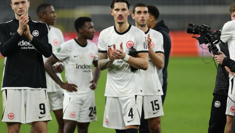 "Eintracht" UEFA Konferences līgas "play-off" sāk ar neizšķirtu Briselē