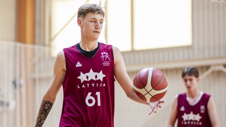 Šlesers nosaucis Latvijas U16 sastāvu Eiropas čempionātam