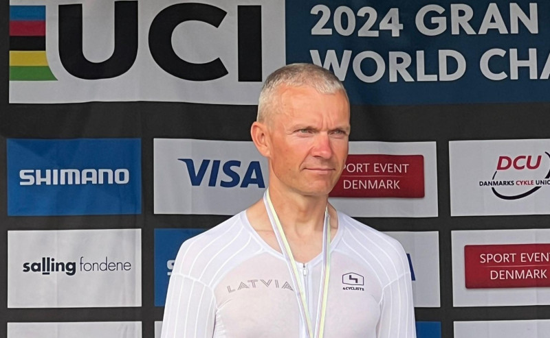 Vēvers trešo gadu pēc kārtas izcīna medaļu UCI pasaules Granfondo čempionātā solo braucienā