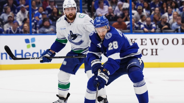 Girgensons un "Lightning" NHL agrajā spēlē ciemosies Kanādas galvaspilsētā