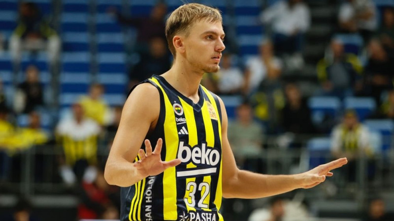 Žagara “karstā” roka tālmetienos sekmē “Fenerbahce” uzvaru