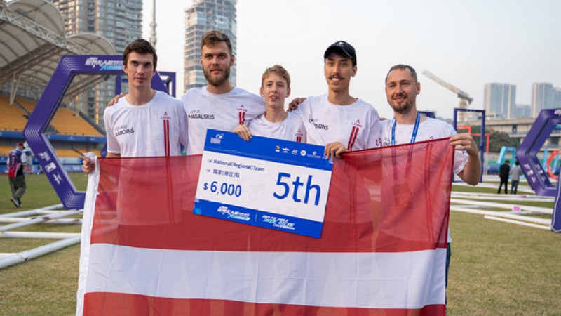 Latvijas izlasei panākums sporta dronu pasaules čempionātā