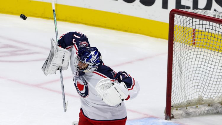 Kolumbusa izsauc fārmkluba vārtsargu un dos viņam pirmo spēli NHL sezonā