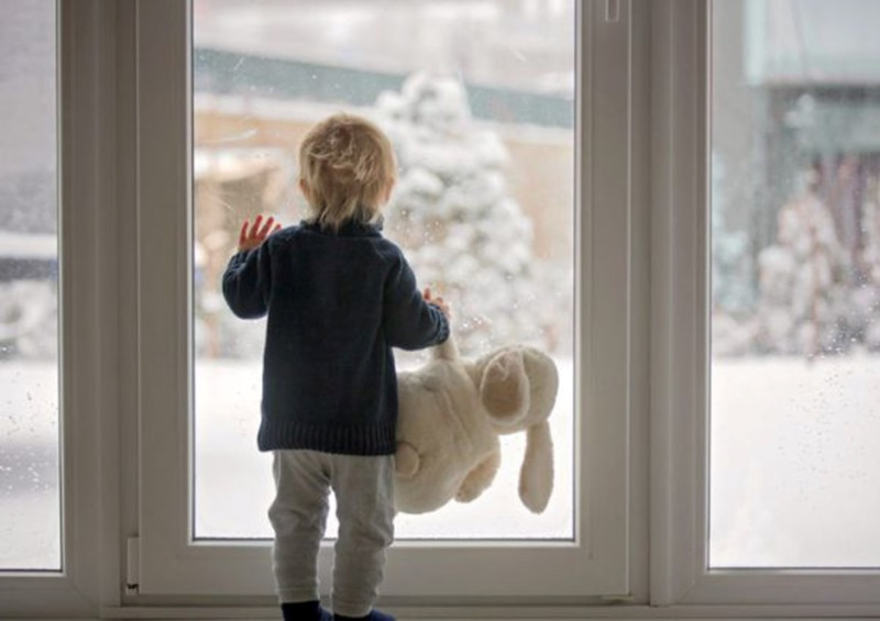 Logi ar divu un trīs kameru stikla paketēm: kurus izvēlēties praktiskāk?