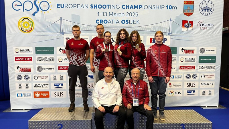 Latvijas juniorēm bronza Eiropas junioru čempionātā ložu šaušanā