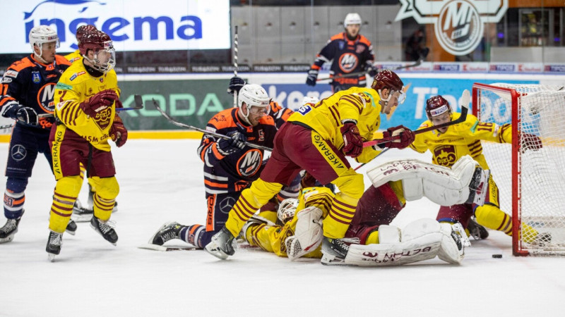 Grigals un Trenčīna aizsūta mājās Krastenbergu un Kuldu, Cibuļskis iemet 1/4 finālā Dānijā