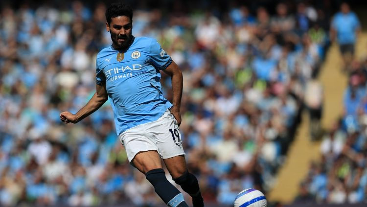 Ilkaja līgums ar "Manchester City" ir automātiski pagarināts, bet veterāna nākotne joprojām neskaidra