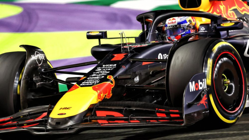 Pēc Norisa avārijas F1 kvalifikācijā uzvar Verstapens