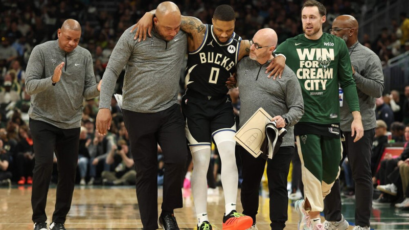 ''Bucks'' treneris Riverss par Lilarda savainojumu: ''Neizskatās pārāk cerīgi''