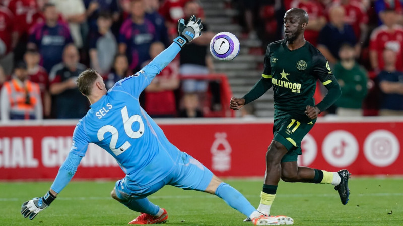 Iestigusī Notingema atkal klūp un neizmanto iespēju atgriezties Čempionu līgas zonā