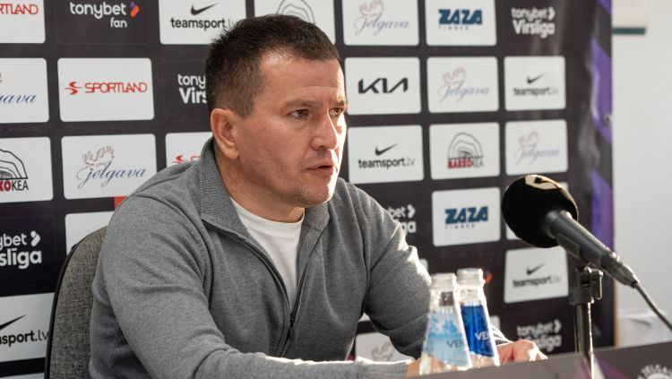 "Jelgavas" stūrmanis Basovs pārtrauc Moroza dominanci un tiek atzīts par aprīļa labāko treneri