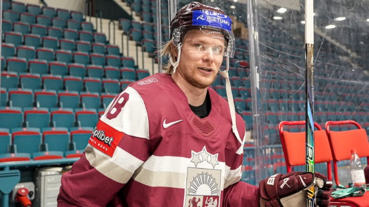 Ābols: "Spēlēt Latvijas izlasē – tā ir sirdslieta. Braucu ar lielāko prieku"