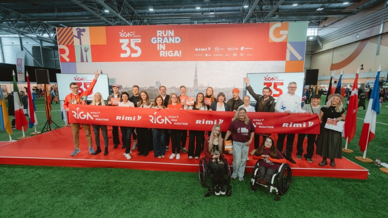Svinīgi atklāts 35. jubilejas Rimi Rīgas maratons