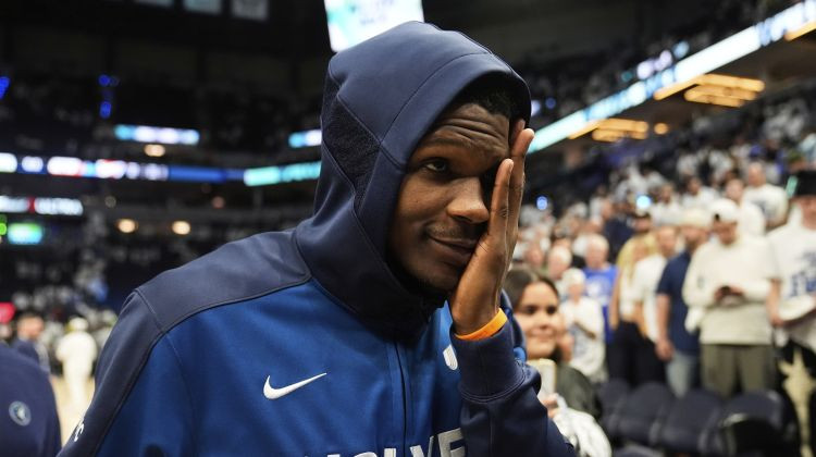 "Timberwolves" pirmajā mājas spēlē sabradā "Thunder" un samazina deficītu sērijā