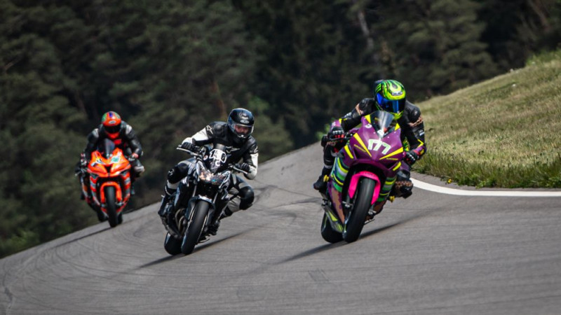 Baltijas motošosejas sezona startē izaicinošos apstākļos