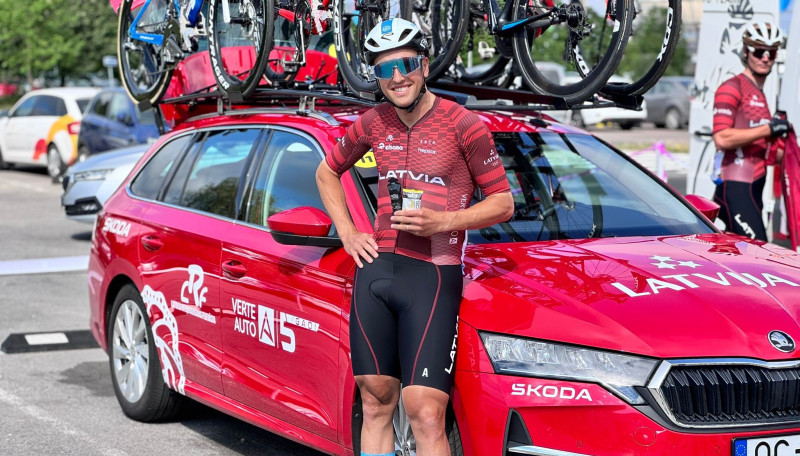 Latvijas riteņbraucēji kuplā skaitā startē ''Tour of Estonia'' velobraucienā