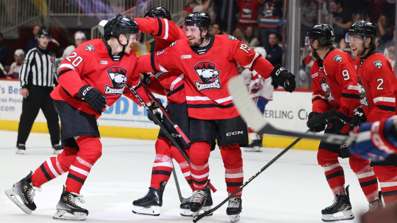 NHL drafta ceturtā numura Puljujervi ripa galotnē Šarlotai sniedz Kaldera kausa finālu