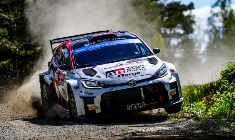 Norvēģu rallija braucējs izcīna savu pirmo uzvaru Eiropas rallija čempionātā