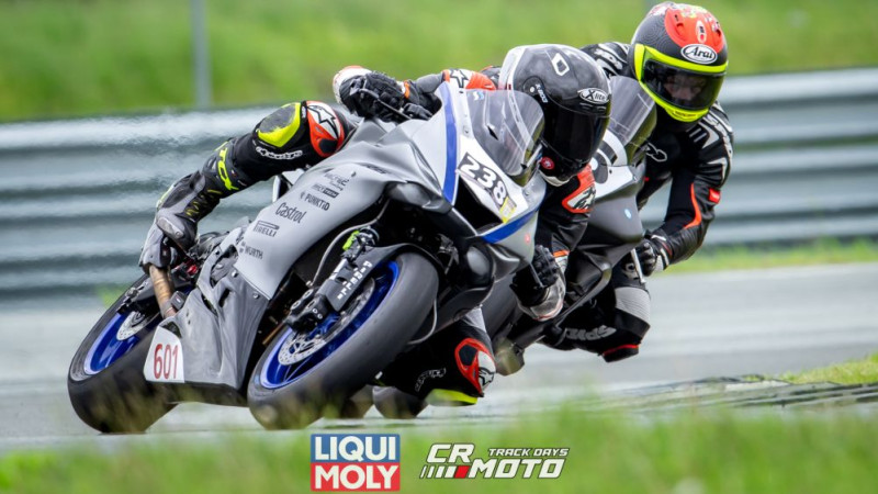 Grabovskis pārliecinoši uzvar Baltijas motošosejas "Supersport300" klases debijā