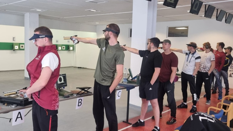 Ar Dobeles sportistu uzvaru noslēdzās Latvijas čempionāts ložu šaušanā