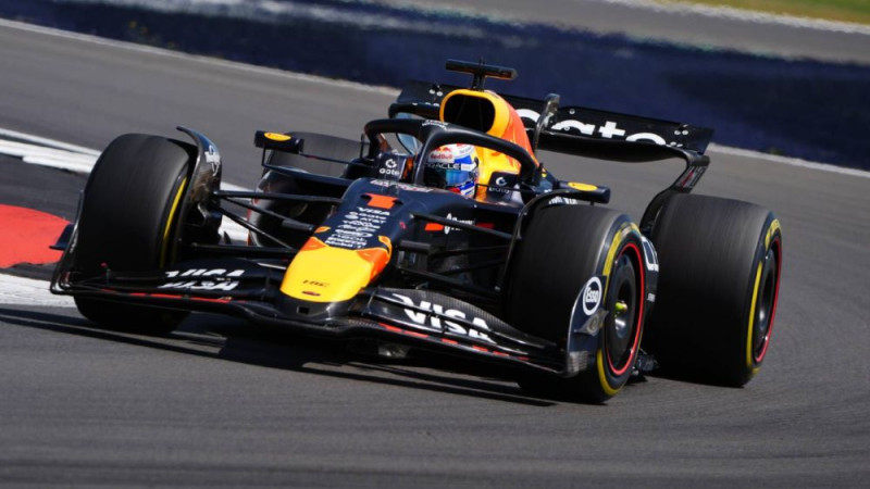 Verstapens kvalifikācijā negaidīti pārspēj "McLaren" pilotus