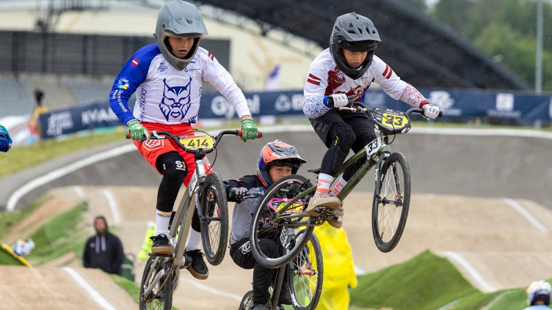 Spraigas cīņas arī BMX Latvijas čempionāta jaunākajās un amatieru grupās
