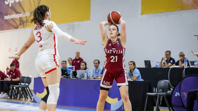Latvijas U20 meitenēm "Trīs kroņu" pārbaudījums