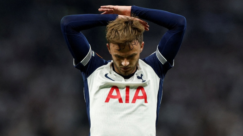 Londonas grandi īsi pirms sezonas traumu dēļ paliek bez diviem pamatsastāva futbolistiem