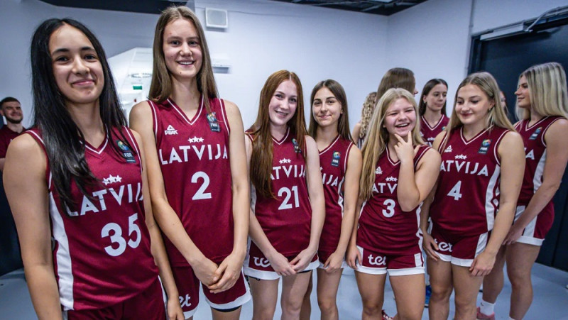 Pēdējais metiens par īsu, U16 meitenes minimāli zaudē Slovēnijai