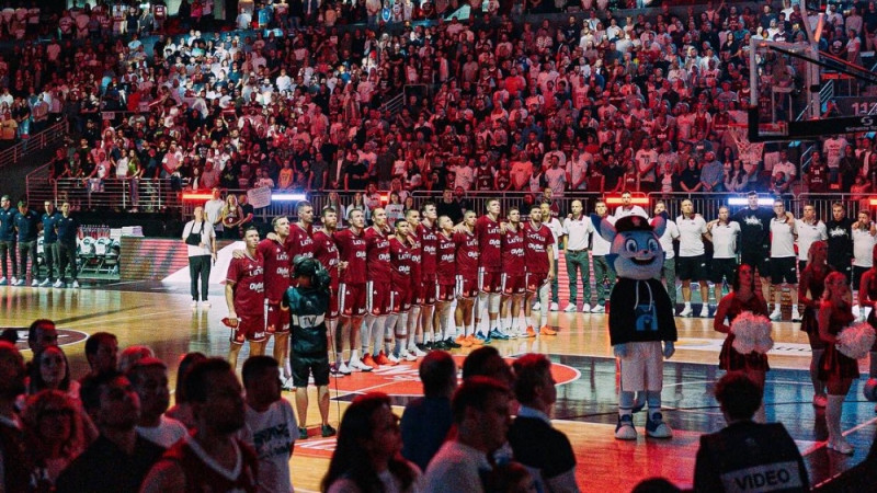 Banki par mājinieku statusu: "Jābūt uzmanīgiem, jo šādās situācijās var pārdegt"