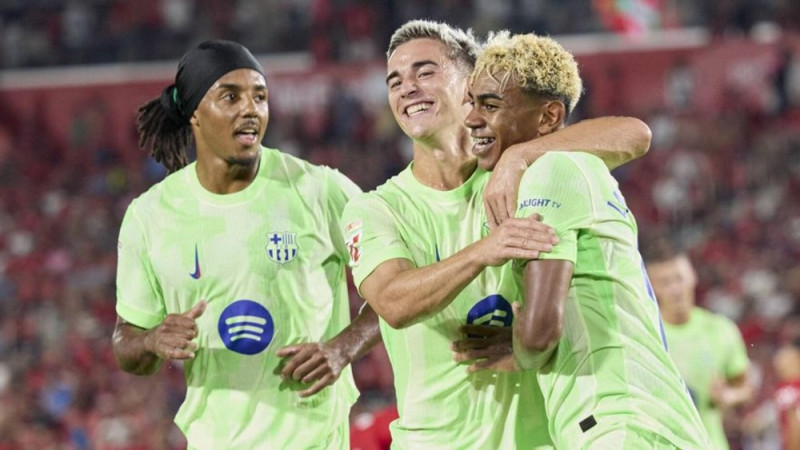 “Atletico” atkal izlaiž uzvaru, "Barcelona" izglābjas pret "Levante"