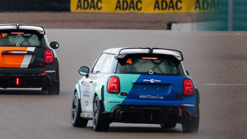 Latviešu autosportiste Stalidzāne gūst pirmo uzvaru Vācijas "NXT Gen Cup" sacīkstēs