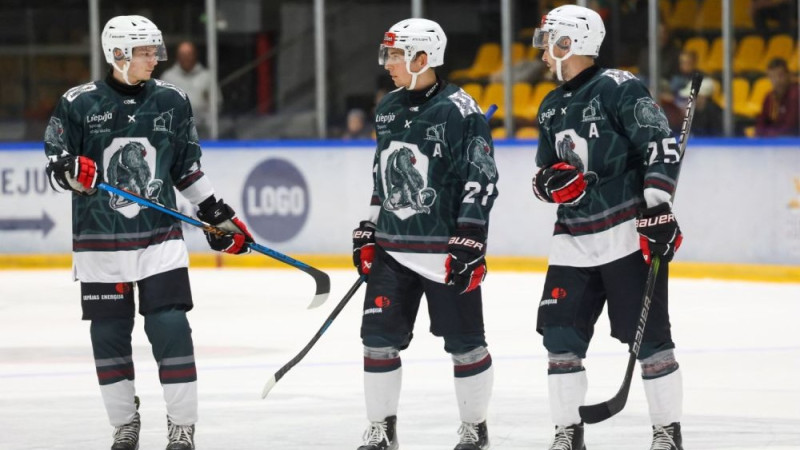 Ozoliņam ″hat-trick″, ″Liepāja″ atgriešanās mačā saplosa Elektrēnus