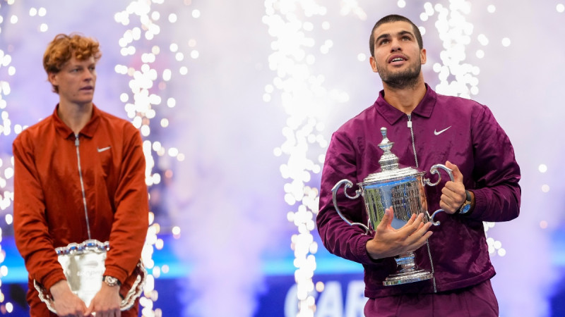 Alkarass uzveic Sinneru un triumfē "US Open", kļūst par ranga līderi