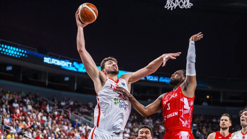 Šenginam "triple-double", 12 milži aptur "baltā ērgļa" lidojumu