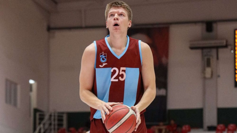 Šiliņš otrs rezultatīvākais jaunā kluba uzvarā