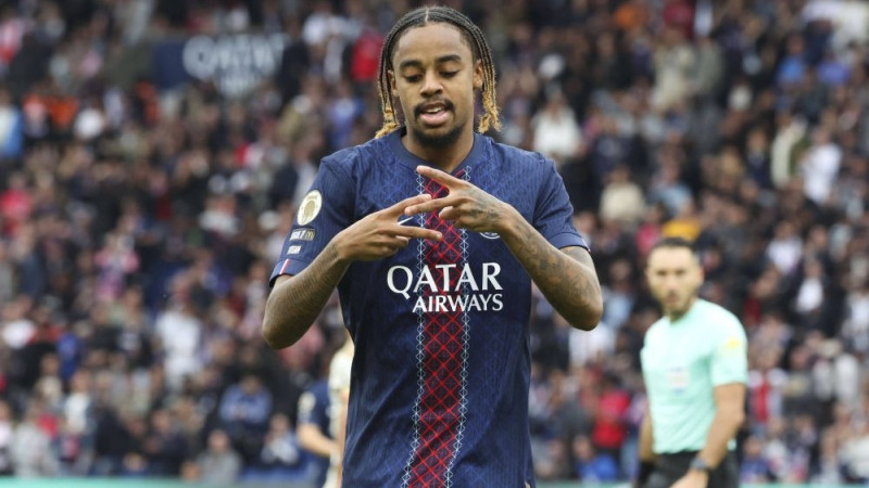 Barkolā dublis sekmē PSG uzvaru, panākums arī ″Paris″