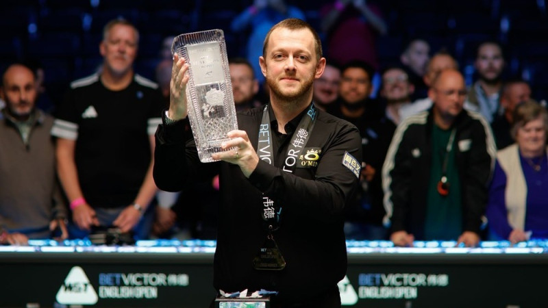 Alens izlaiž pārsvaru, tomēr nosargā uzvaru un izcīna “English Open” titulu