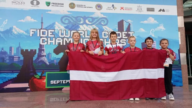 Divpadsmit Latvijas pārstāvji 850 dalībnieku vidū pasaules čempionātā šahā kadetiem