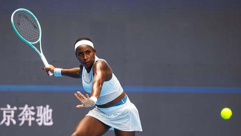 Pekinas čempione Gofa sasniedz 1/8 finālu, Ribakina zaudē 66. raketei