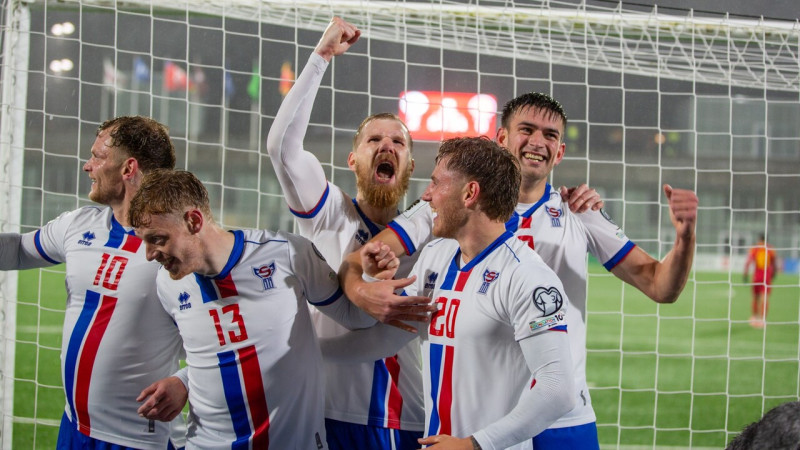 Fērieši pārspēj arī čehus un turpina sapni par Pasaules kausu, skoti mokās pret mūsu kaimiņiem