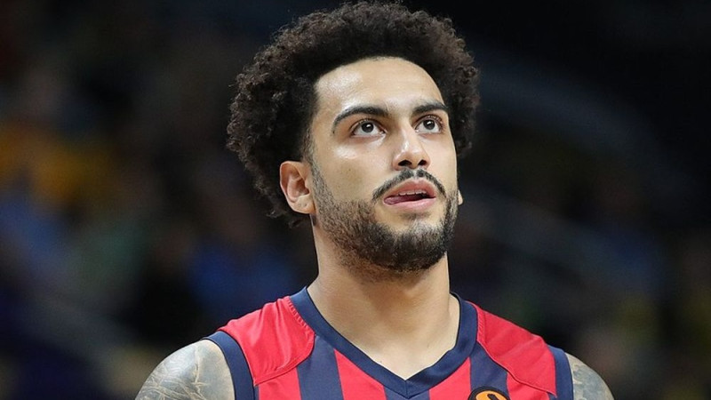 Kurucam "Baskonia" lazaretē pievienojas vēl divi spēlētāji