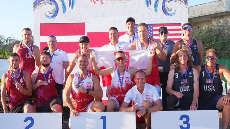 Latvijas paravolejbolisti kļūst par pasaules vicečempioniem pludmales volejbolā