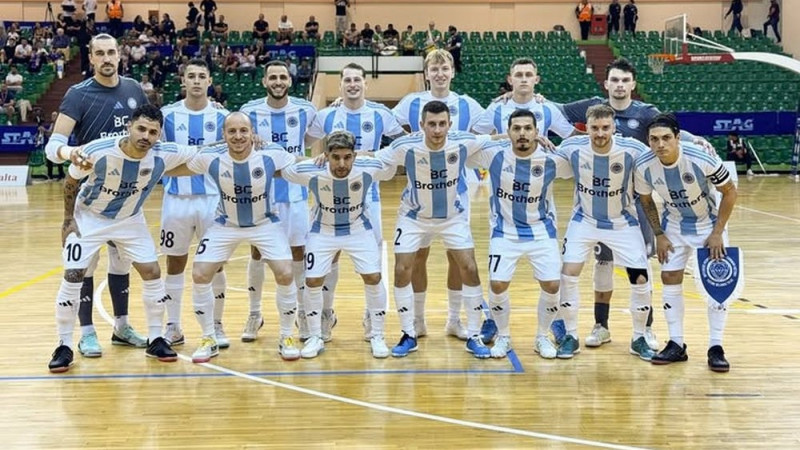 "Riga" telpu futbolisti Čempionu līgas pamatkārtas ievadā svin drošu uzvaru