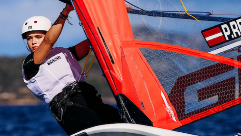 Eiropas jauniešu čempionātā IQFoil no Latvijas labākās vietas Preisam, Škutāniem un Dālei