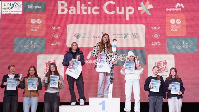 Baltijas kausā paralēlajā slalomā kopumā dominē latvieši, uzvaras četru valstu pārstāvjiem