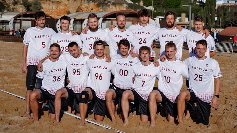 Latvijas komandām trīs uzvaras četrās pasaules čempionāta pludmales frisbijā spēlēs