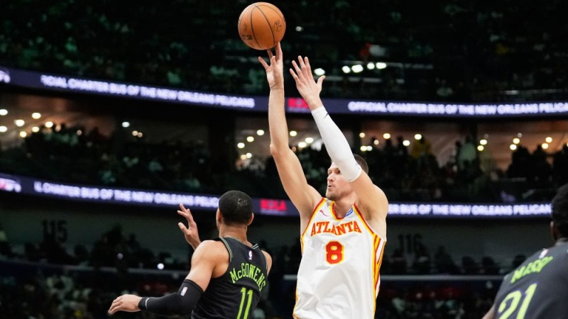 Porziņģim sezonas rekords gūtajos punktos, ″Hawks″ droša uzvara