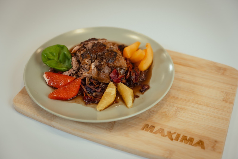 Maltīte bez stresa: šefpavārs Lauris Aleksejevs iesaka lēni gatavotu zoss krūtiņu